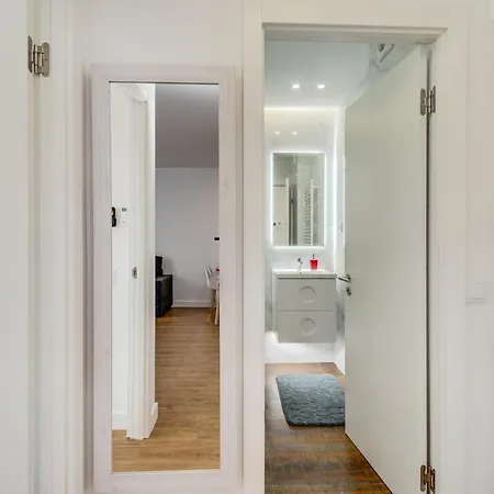 One-bedroom Largo Do Leão Appartement Lissabon
